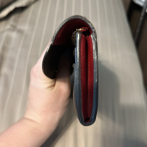 Authentic Louis Vuitton Monogram Emilee Wallet - Picture 2 of 10